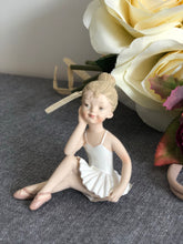 Load image into Gallery viewer, Ballet girl figurines.