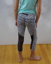 Load image into Gallery viewer, Strive and Thrive Tights